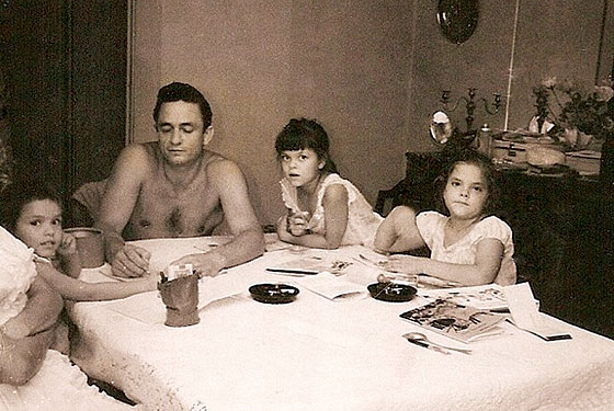 Cindy, Johnny, Kathy, and Rosanne Cash at the children's grandparents' home 