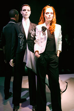 Coco Rocha with her mannequin.