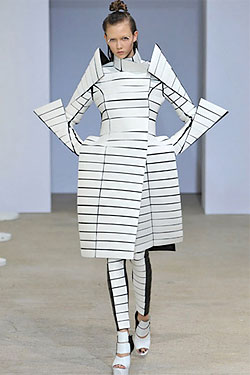 Gareth Pugh, spring 2009.