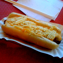 Sadly Disappointing: The ‘Chip n Cheese’ Dog at Munchies