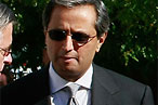 All Eyes on Vikram Pandit