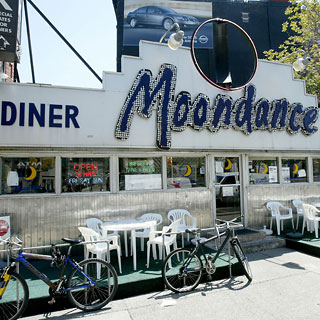 moondance diner