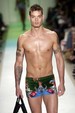runway look thumbnail