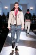 runway look thumbnail