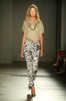runway look thumbnail