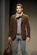 runway look thumbnail