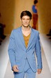 runway look thumbnail
