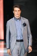 runway look thumbnail