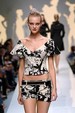 runway look thumbnail