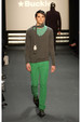 runway look thumbnail