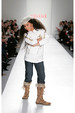 runway look thumbnail