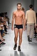 runway look thumbnail