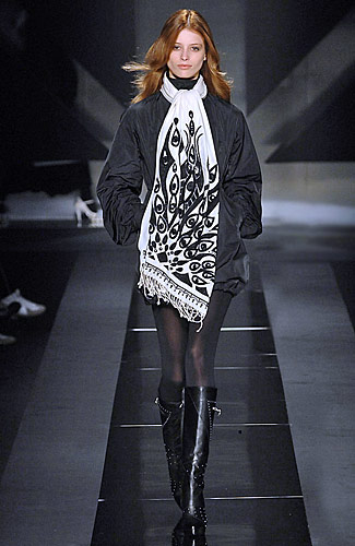 Fashion accessory Scarf 