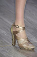 runway look thumbnail