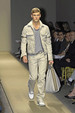 runway look thumbnail