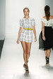 runway look thumbnail