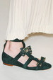 runway look thumbnail