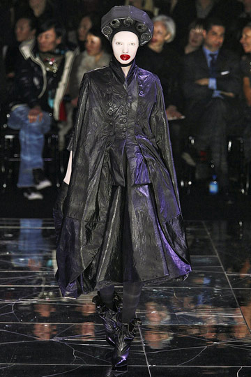 ALEXANDER McQUEEN::Paris Runway Fall 09 No. 8 :  fall 09 platform boots runway designer dress