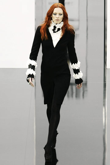 Chanel Fall 2009 RTW :  black dress style flirty cocktail