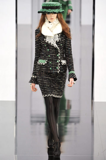 Chanel Fall 2009 RTW :  luxe style jackets cocktail