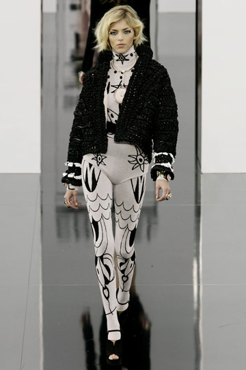 Chanel Fall 2009 RTW :  luxe designer sexy evening