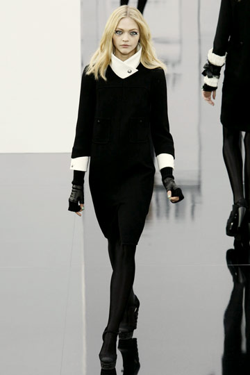 Chanel Fall 2009 RTW :  modern womens fashion chanel designer fashion