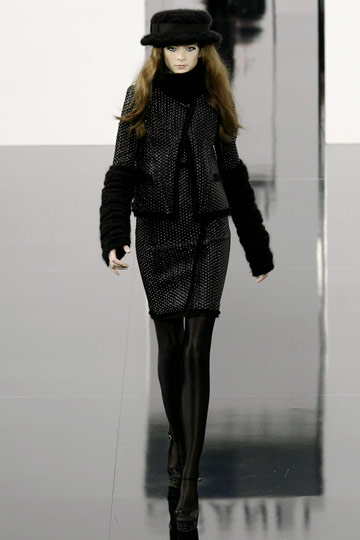 Chanel Fall 2009 RTW :  luxe style flirty jackets