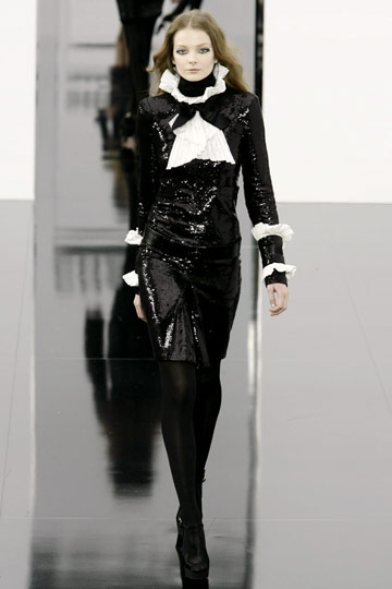 Chanel Fall 2009 RTW :  luxe designer sexy evening