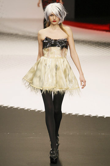 Jean-Charles de Castelbajac Fall 2009 RTW :  chic designer dress evening