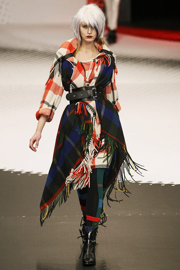 Jean-Charles de Castelbajac Fall 2009 RTW :  luxe evening coats womens