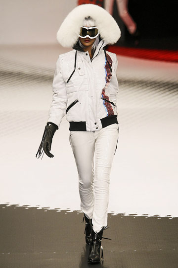 Jean-Charles de Castelbajac Fall 2009 RTW :  luxe coats womens style