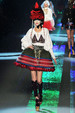 runway look thumbnail