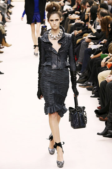 Louis Vuitton Fall 2009 RTW :  luxe jackets louis vuitton cocktail