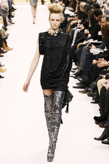 Louis Vuitton Fall 2009 RTW :  modern evening cocktail dress evening dress