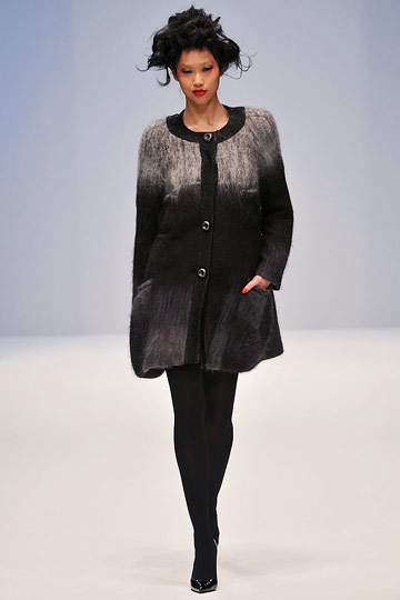 Paul Costelloe - Paul Costelloe - Fall 2009 Collection :  striped collection button down fashion designer