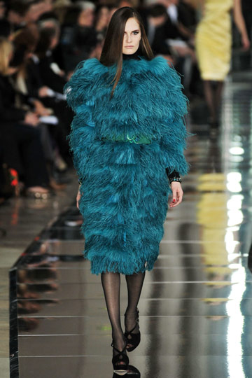Valentino Fall 2009 RTW :  luxe modern style cocktail