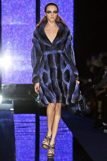 Versace Fall 2009 RTW : hollywood glamour luxe modern style womens