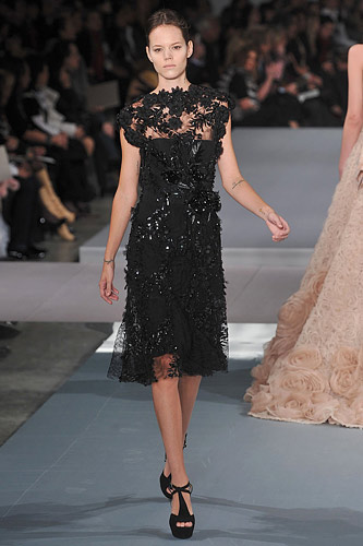 Elie Saab Spring 2009 Couture :  modern evening dress chic stylish