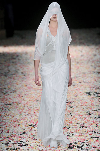 Givenchy Spring 2009 Couture Wedding Gown