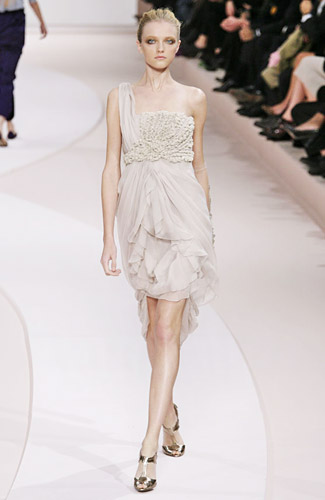 Женская одежда от Valentino