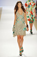 runway look thumbnail