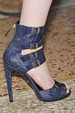 runway look thumbnail