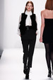 runway look thumbnail