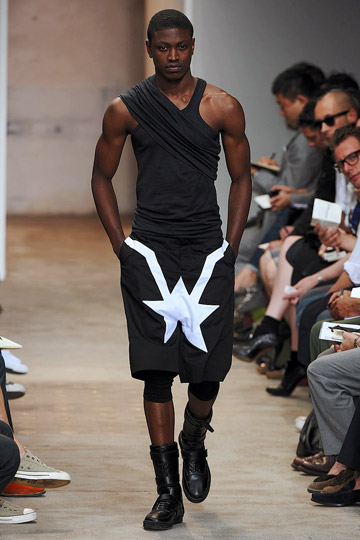 ملابس رجال Givenchy | ربيع 2010 للرجال 13