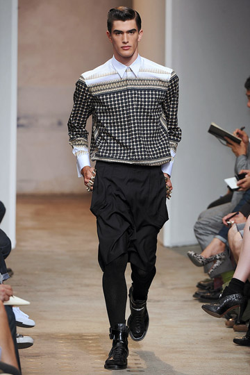 ملابس رجال Givenchy | ربيع 2010 للرجال 14