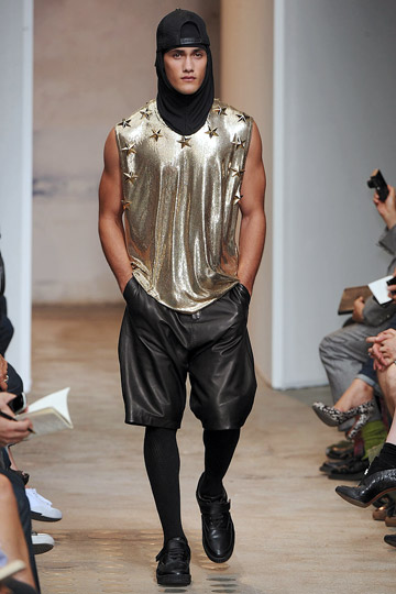 ملابس رجال Givenchy | ربيع 2010 للرجال 17