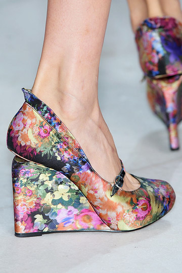 foral shoes