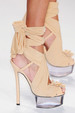 runway look thumbnail
