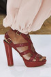 runway look thumbnail
