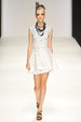runway look thumbnail